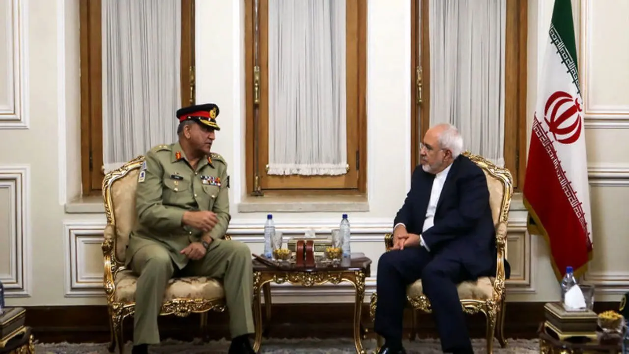 ظریف با فرمانده ارتش پاکستان درباره تحولات منطقه گفت‌وگو کرد