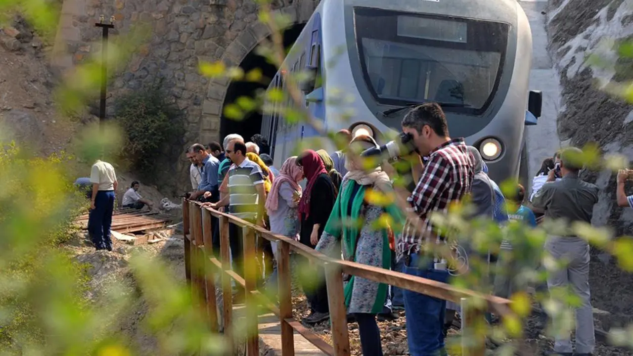 برقراری قطار مسافری از تهران به استانبول و وان ترکیه از اول تیر