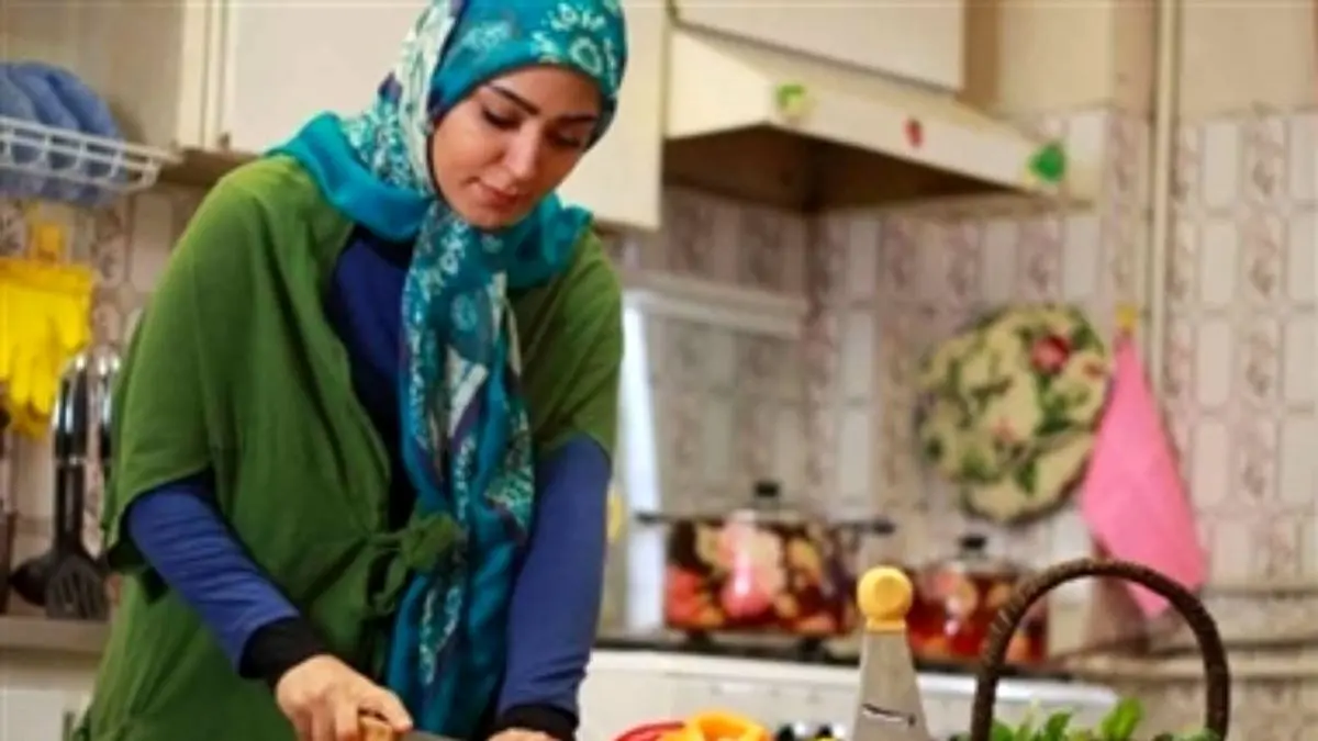 نقش اقتصادی زنان خانه‌دار ایرانی در کشور چقدر است؟
