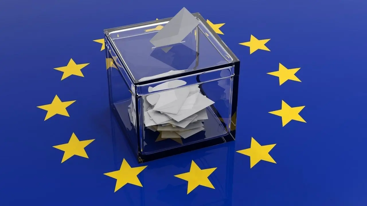 کرسی‌های پارلمان اروپا در انتظار راست افراطی