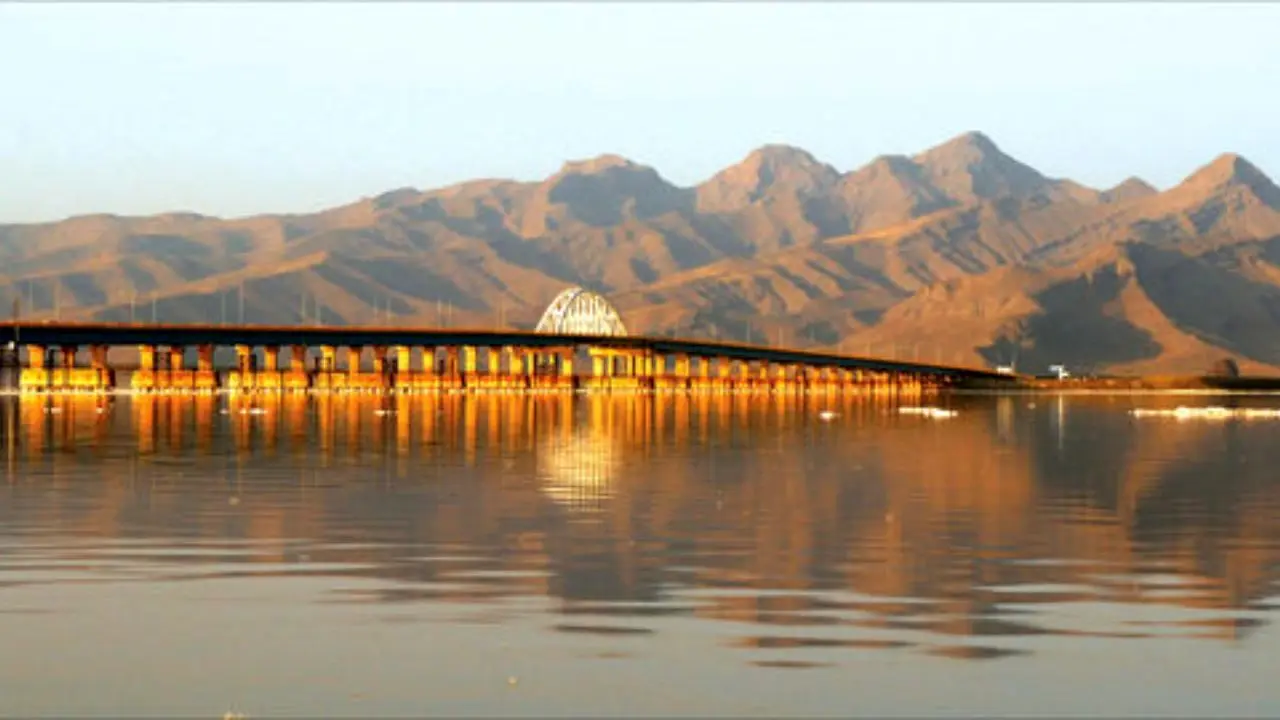سطح تراز دریاچه ارومیه در حال افزایش است