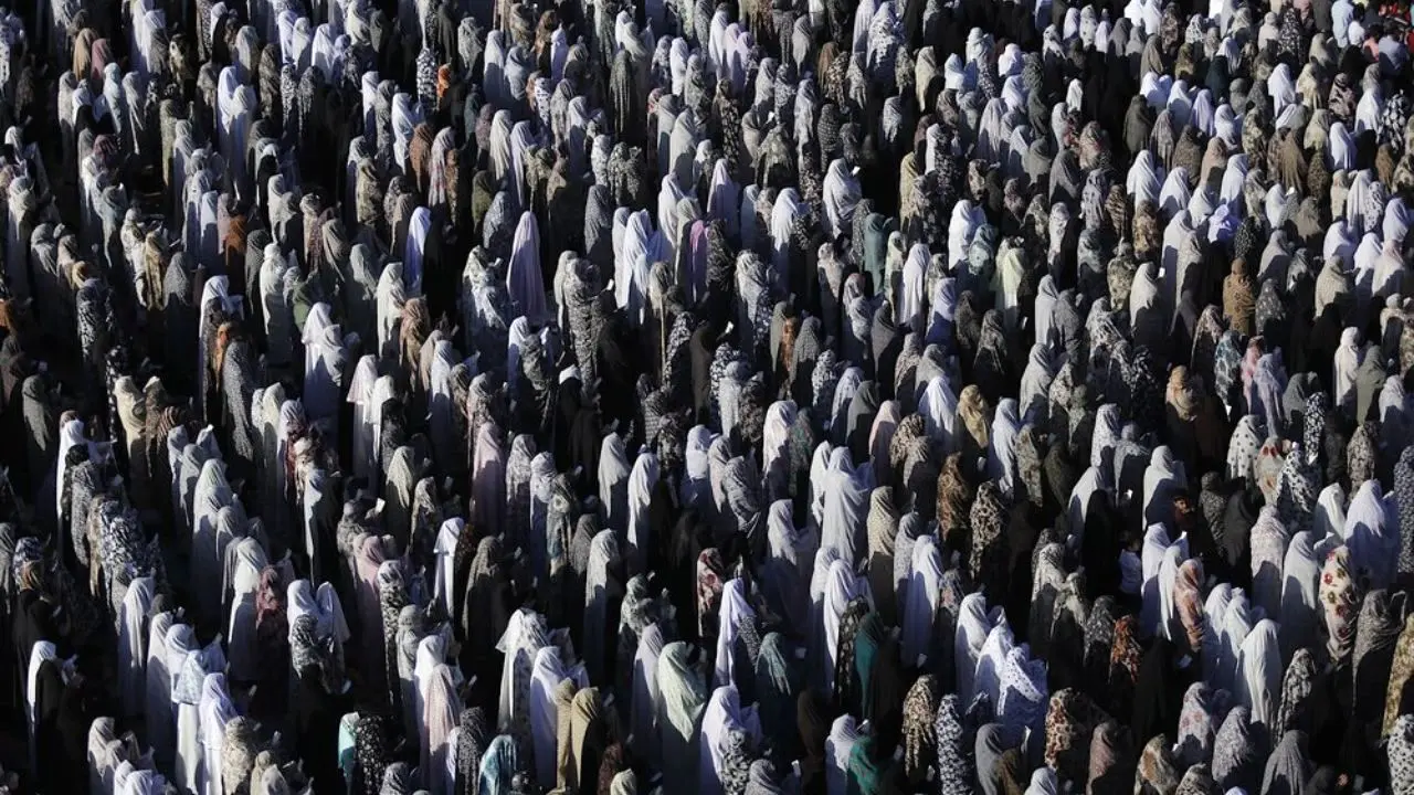 16 نمازگزار عید فطر به مراکز درمانی منتقل شدند