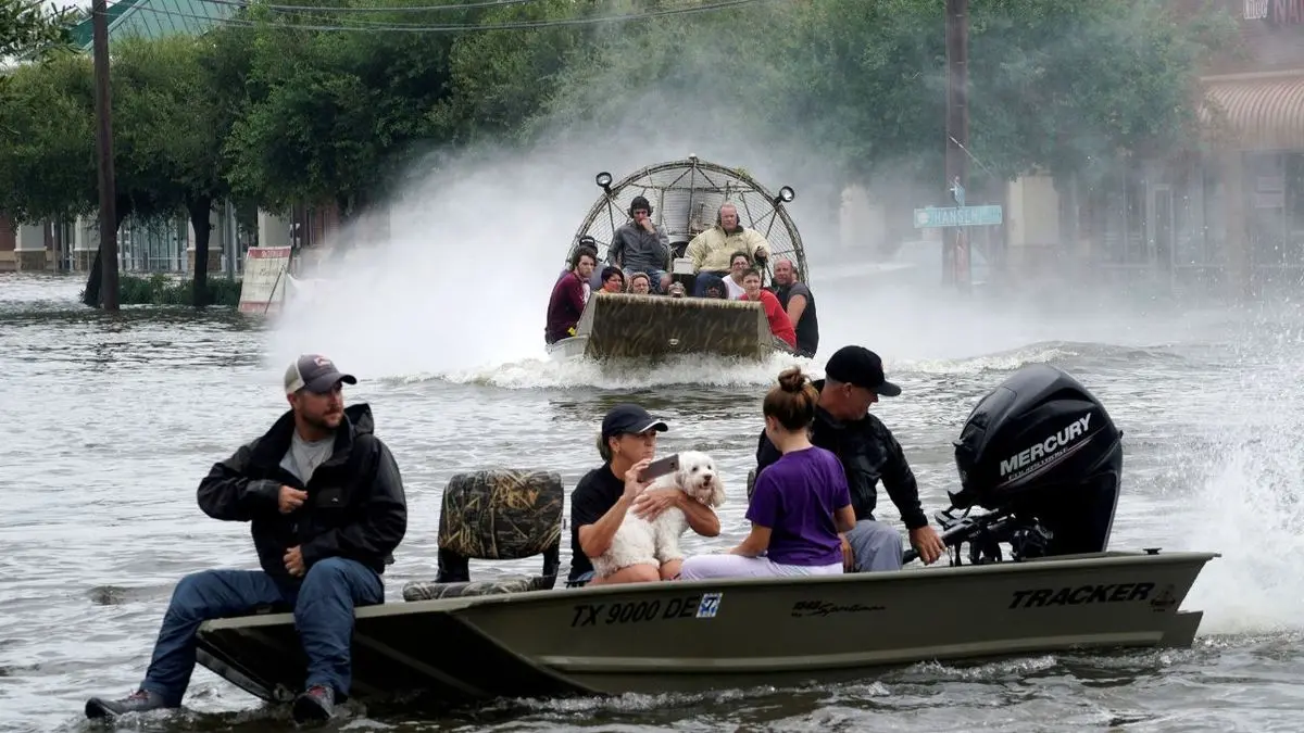 تصاویر شگفت‌انگیز نشنال‌جئوگرافیک از طوفان هاروی + ویدئو