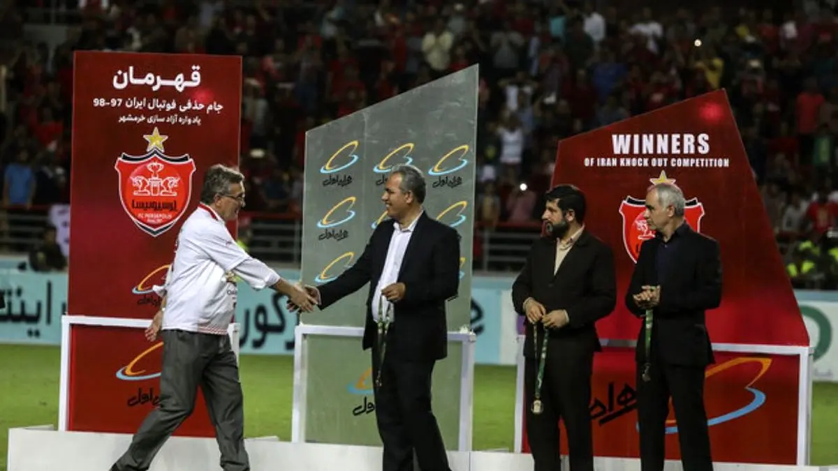 مدیران پرسپولیس مسئول وضع موجود هستند/ با جدایی برانکو پرسپولیس دچار شوک می‌شود/ مربی خارجی بهترین گزینه برای پرسپولیس است