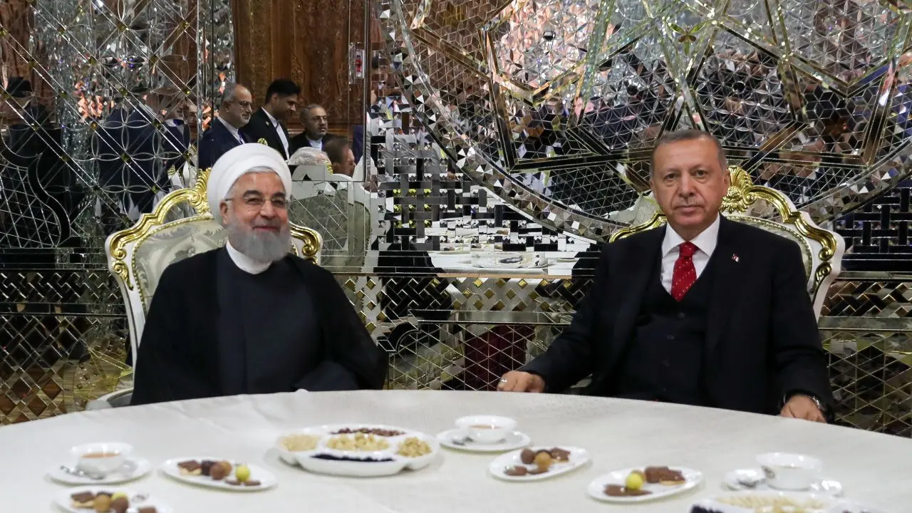 روحانی: تلاش‌ها برای رساندن حجم مبادلات سالانه دو کشور افزایش یابد/ ترکیه: ترکیه مصمم است روابط خود را با تهران در همه زمینه ها توسعه دهد
