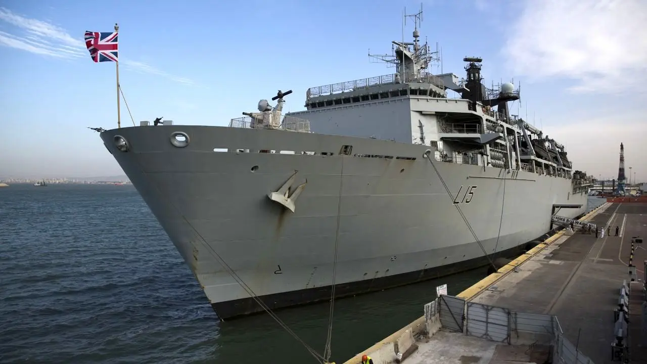 100 نیروی دریایی سلطنتی انگلیس در تنگه هرمز مستقر می‌شوند