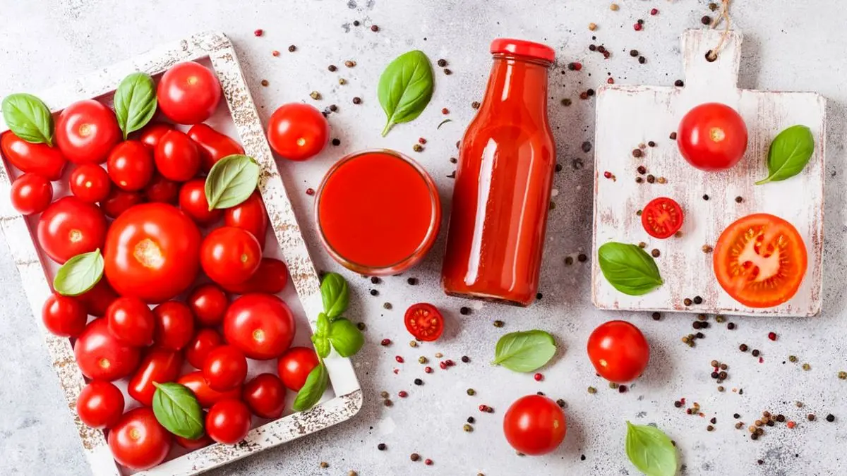 کاهش فشار خون و کلسترول با مصرف روزانه آب گوجه‌فرنگی
