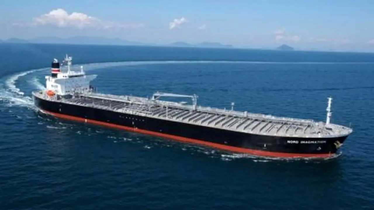 دو نفتکش بزرگ در دریای عمان هدف گرفته شدند
