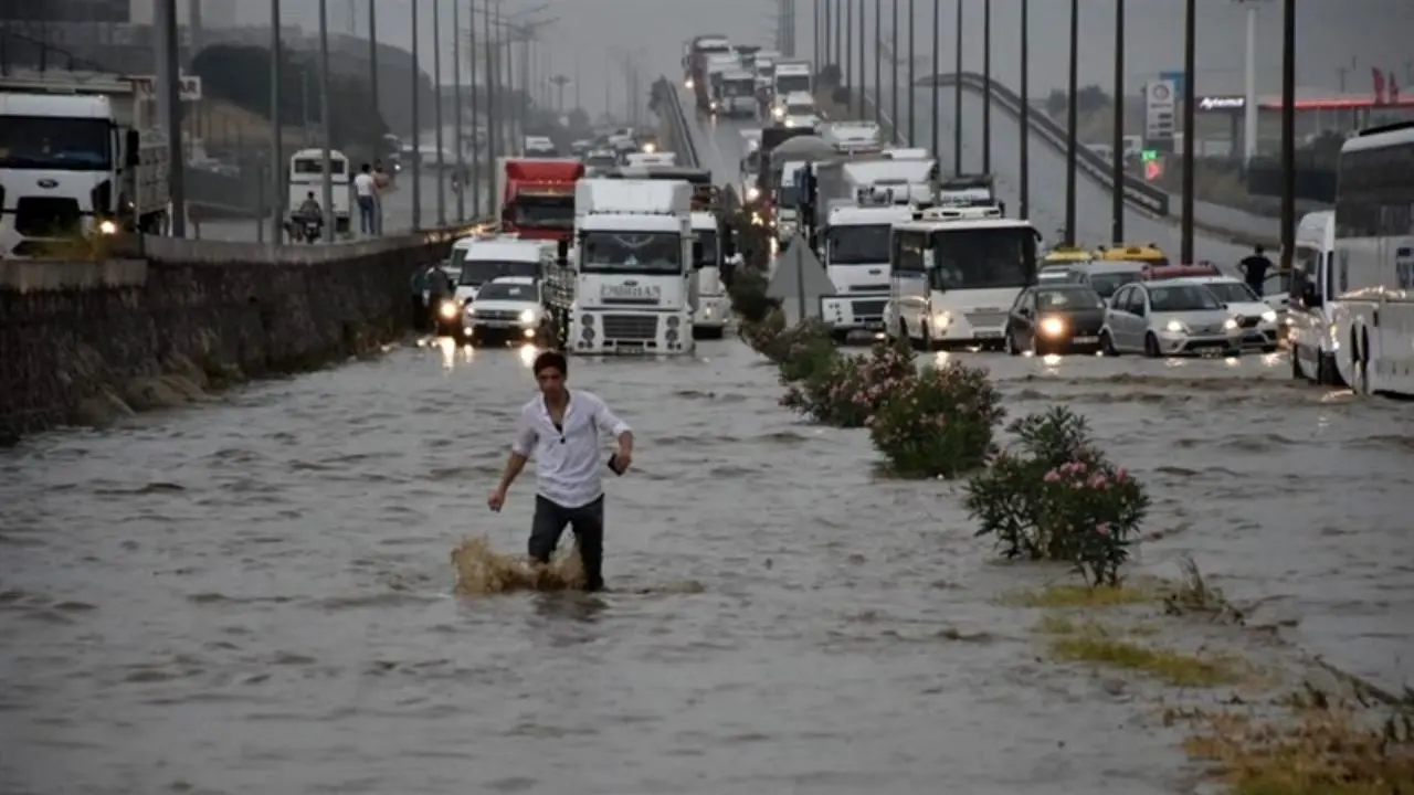 وقوع سیلاب در ترکیه 10 قربانی گرفت