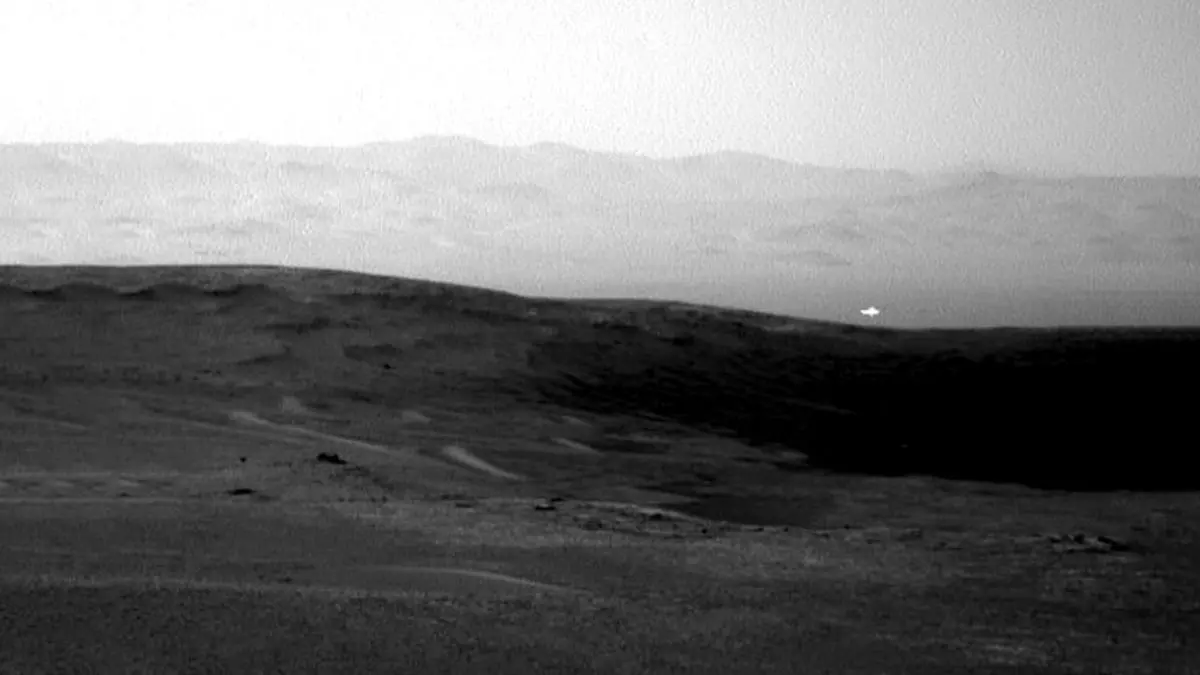 رصد نور مرموز در مریخ + عکس