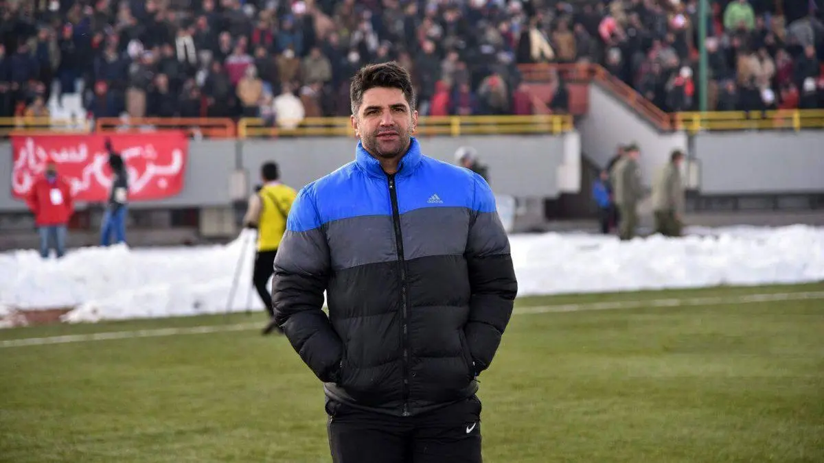 تفکر استراماچونی کاملا آماتور است