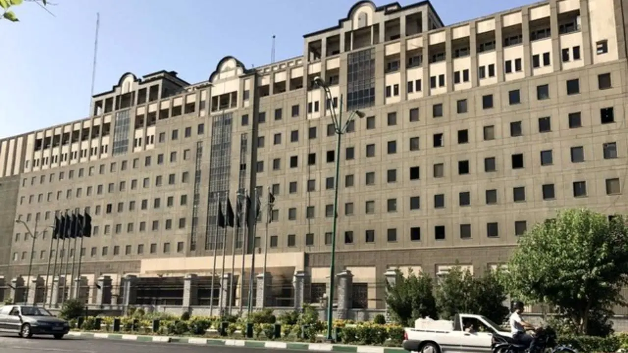 تجمع معلمان خرید خدمتی مقابل مجلس