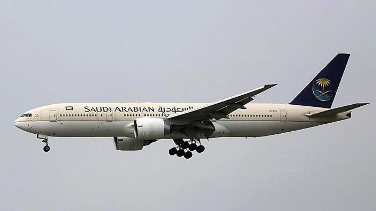 عربستان مسیر پرواز خطوط هوایی خود بر فراز تنگه هرمز را تغییر داد