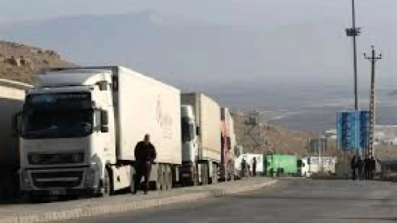 دستگیری 300 تبعه بیگانه در داخل کامیون‌های ترانزیت