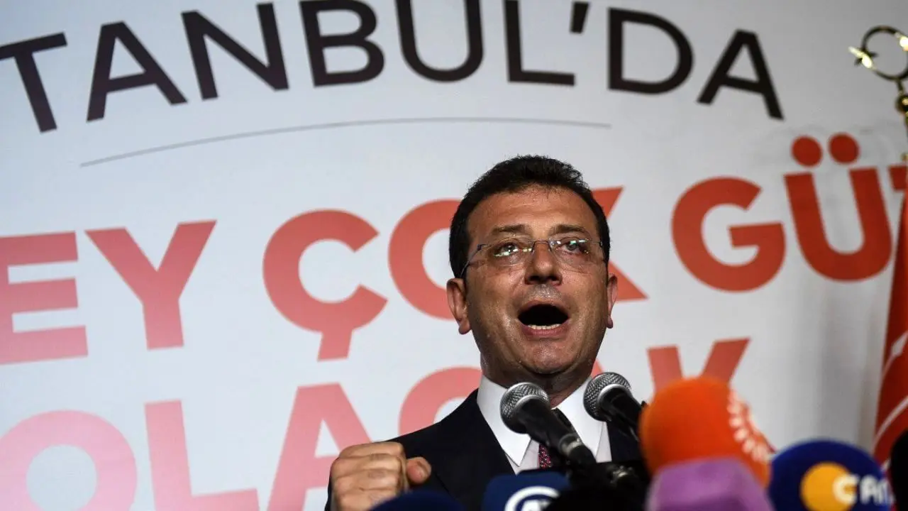 جشن و پایکوبی استانبولی‌ها برای انتخاب شهردار جدید + ویدئو