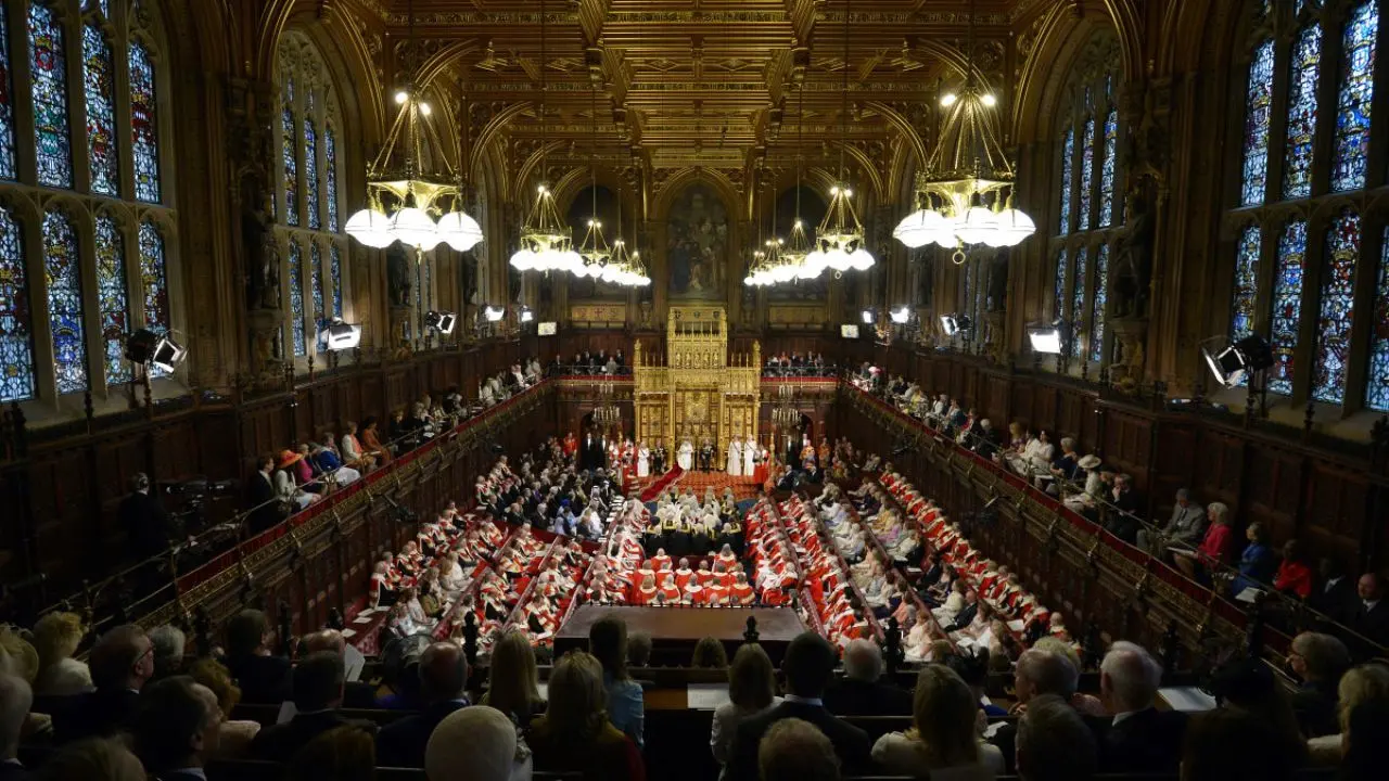 هشدار آتش‌سوزی باعث تخلیه پارلمان انگلیس شد