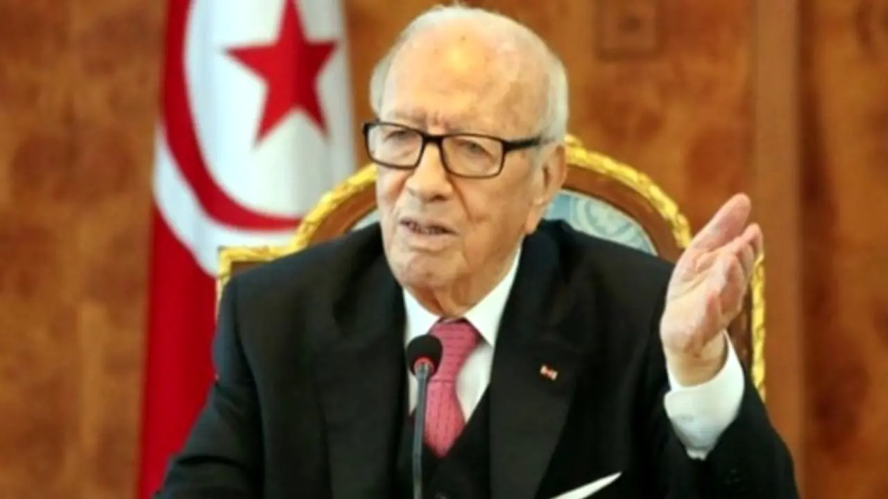 رئیس‌جمهوری تونس به بیمارستان منتقل شد