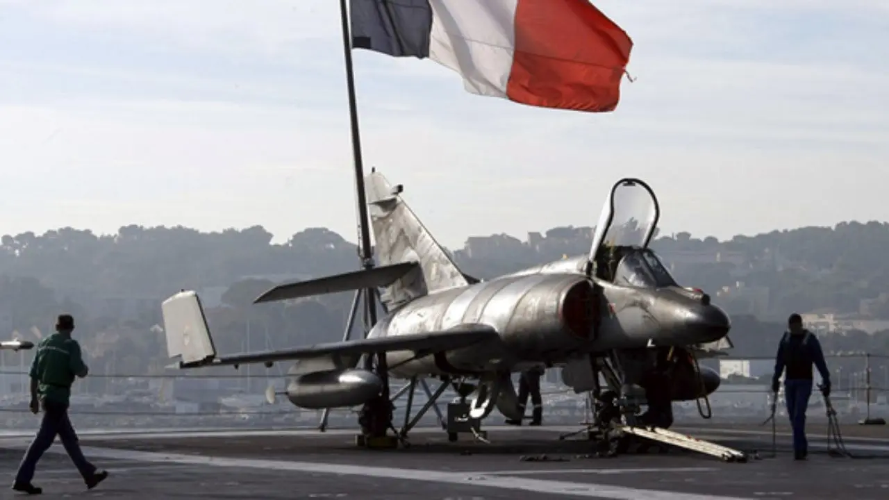 درخواست فرانسه از آمریکا مبنی بر عدم دخالت دادن ناتو در عملیات نظامی احتمالی در خلیج فارس