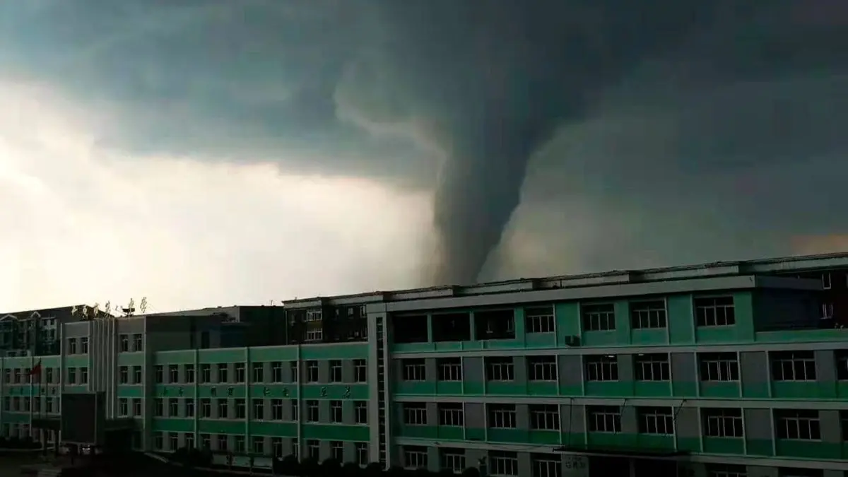6 کشته و 190 مصدوم در گردباد عظیم در چین + ویدئو