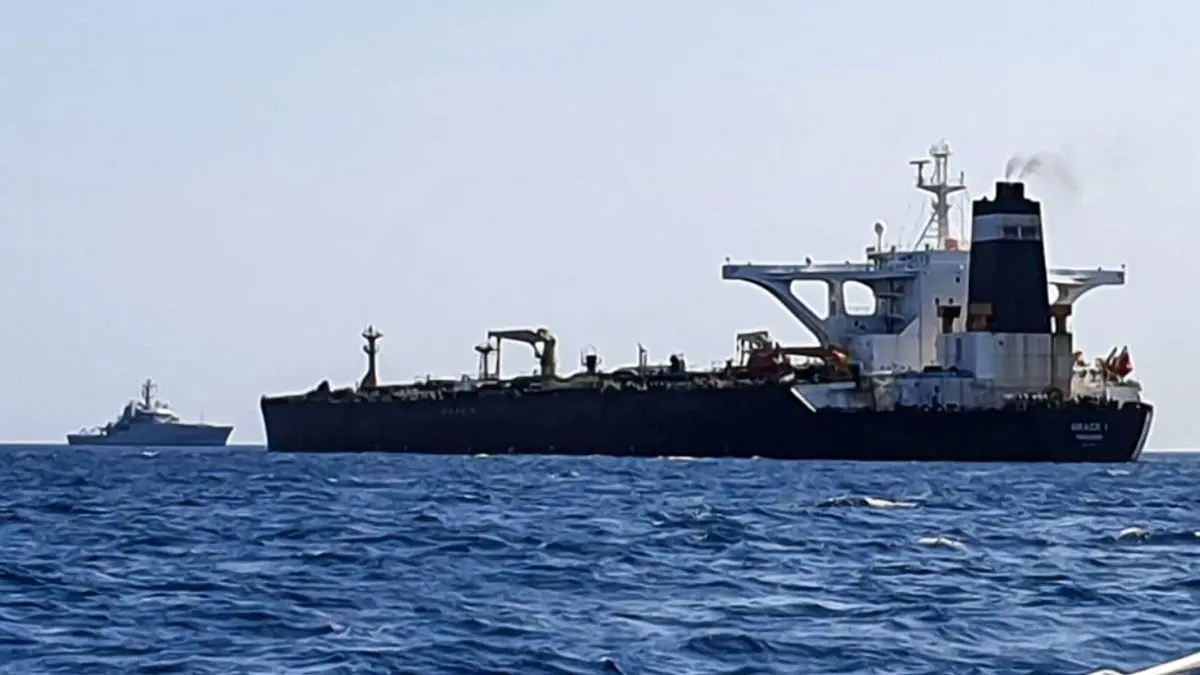 توقیف نفتکش حامل نفت ایران، راهزنی دریایی است