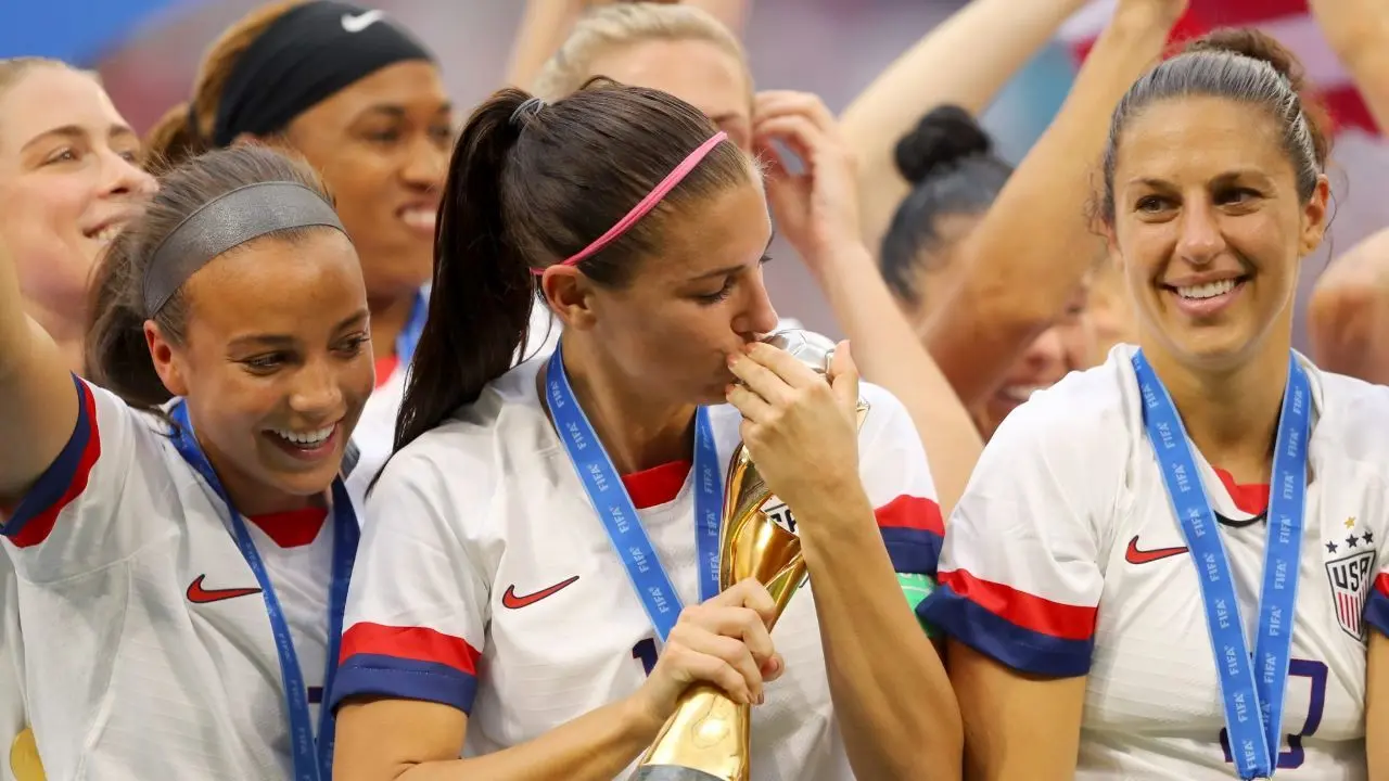 حواشی قهرمانی تیم فوتبال زنان آمریکا