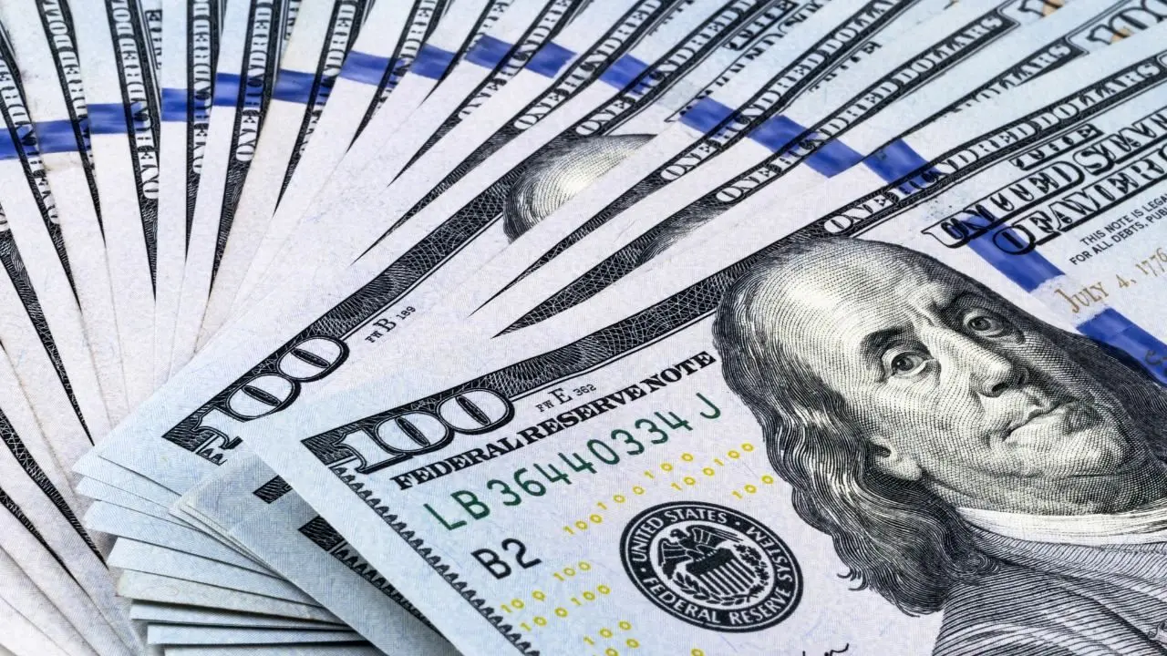 دلار به میانه کانال 12 هزار تومانی نزدیک شد