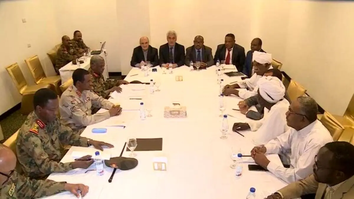 تعویق مذاکرات معارضان با نظامیان درباره اعلامیه قانون اساسی سودان