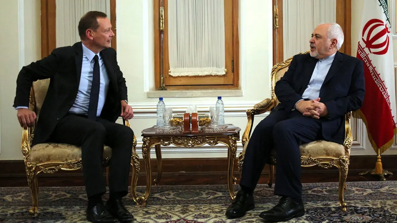 مشاور دیپلماتیک رئیس‌جمهور فرانسه با ظریف دیدار کرد