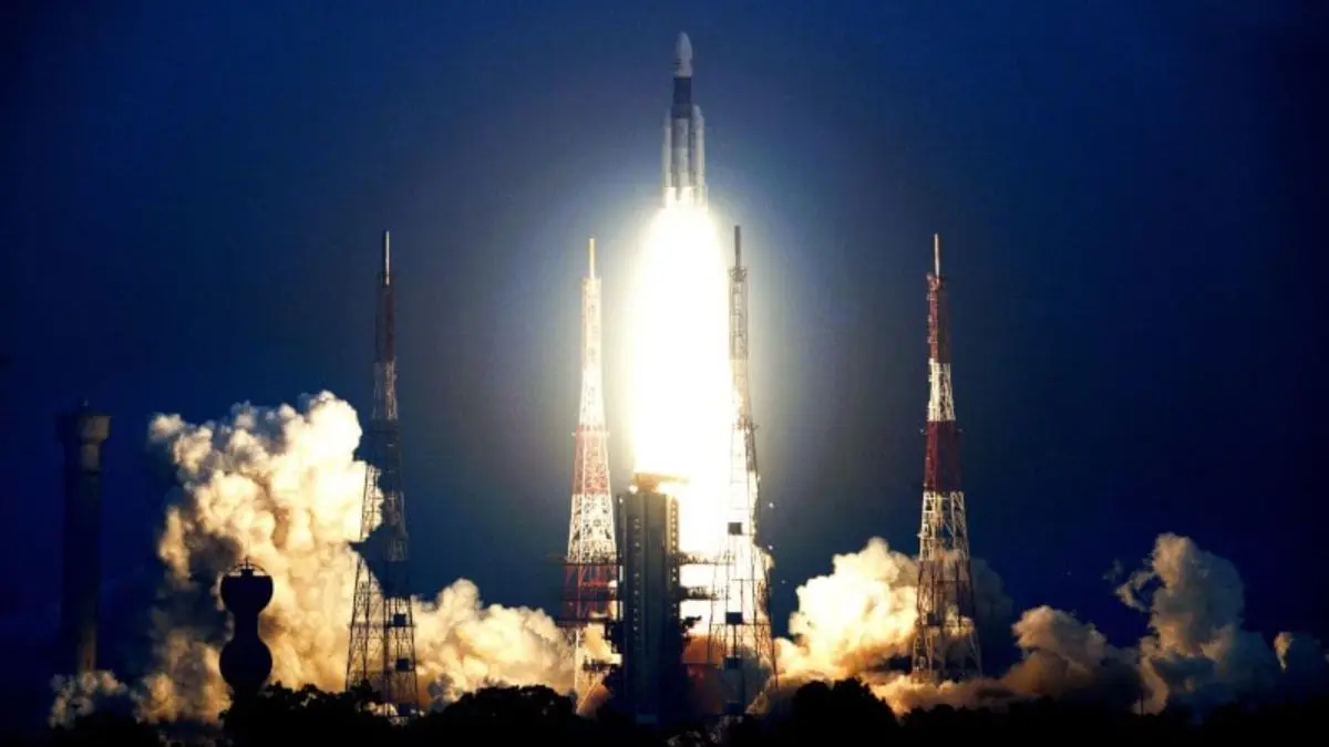 فضاپیمای بدون سرنشین هند به ماه می‌رود + ویدئو