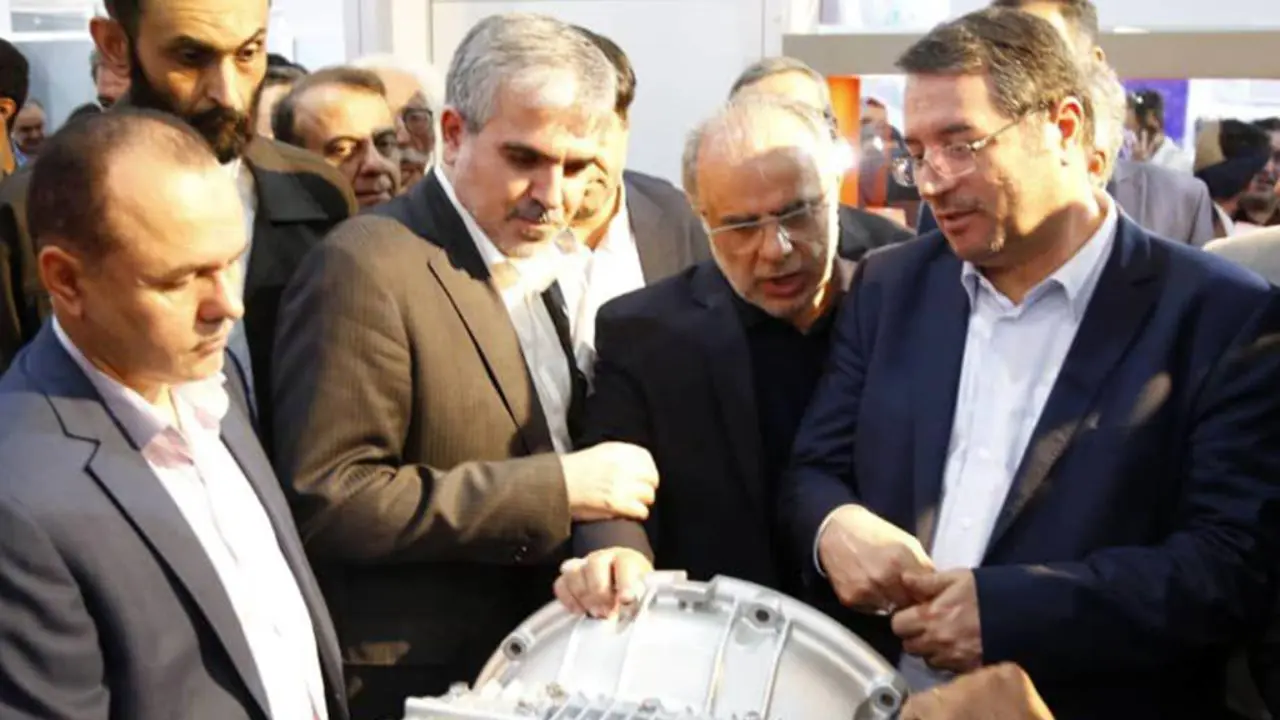 بازید وزیر صنعت،معدن و تجارت از نخستین محصول جهاد خودکفایی ایران خودرو
