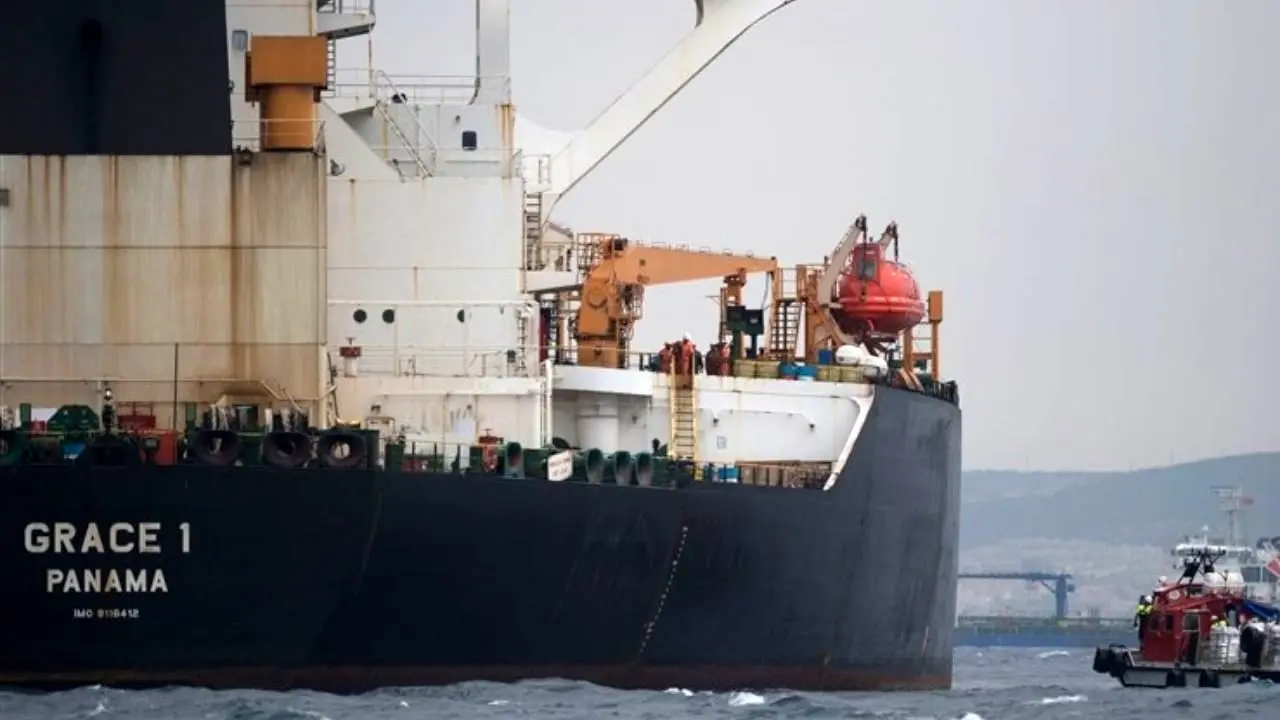 توقیف نفتکش ایرانی 30 روز دیگر تمدید شد