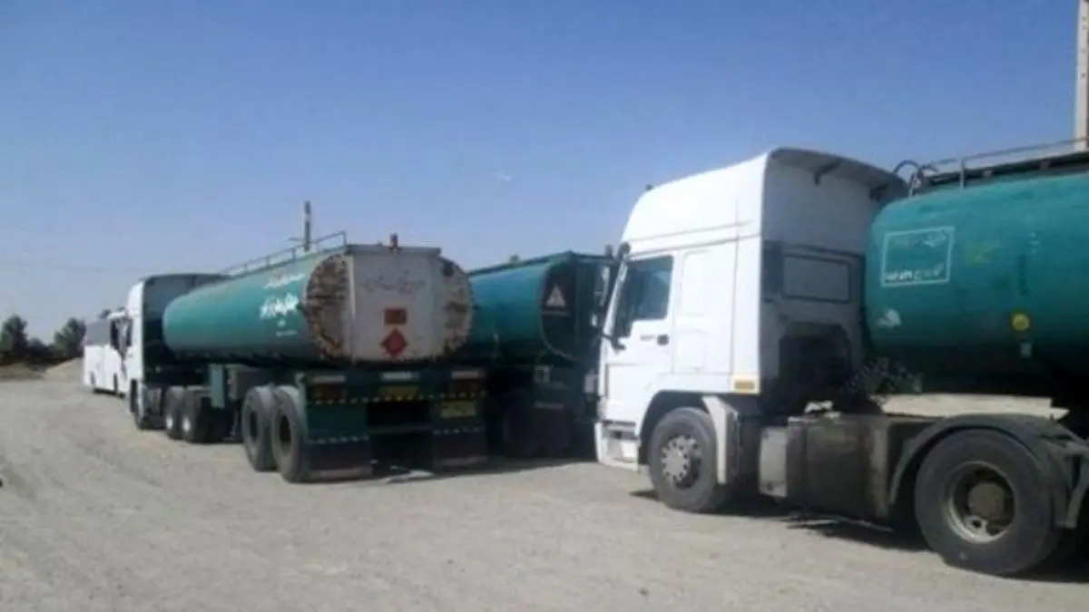 سیدحمید حسینی، کارشناس اقتصادی: آمار واقعی قاچاق سوخت پنهان است/ سود قاچاق سوخت در مناطق مرزی ایران 6 تا 12 برابر بیش از دیگر کشورهاست/ فریمان رنجبر، کارشناس نفتی: تعداد قاچاقچیان سوخت در حال افزایش است