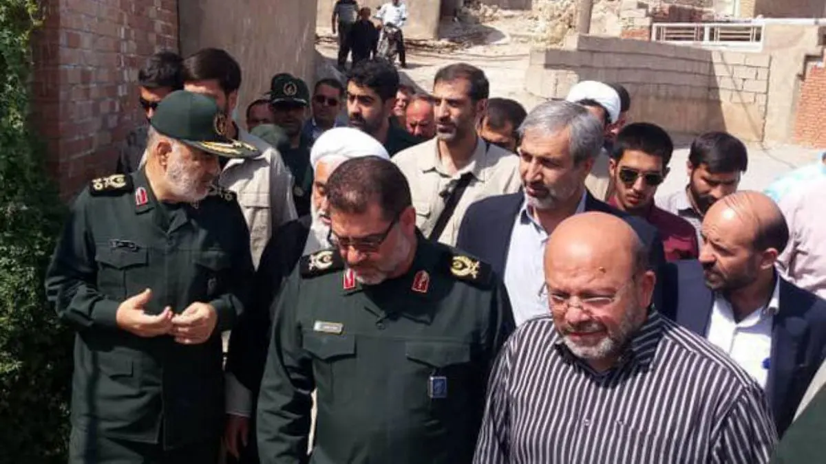 فرمانده کل سپاه از مناطق زلزله‌زده مسجدسلیمان بازدید کرد