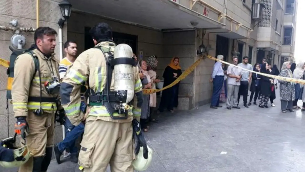 بیش از 30 نفر از حریق برج سعادت آباد نجات یافتند