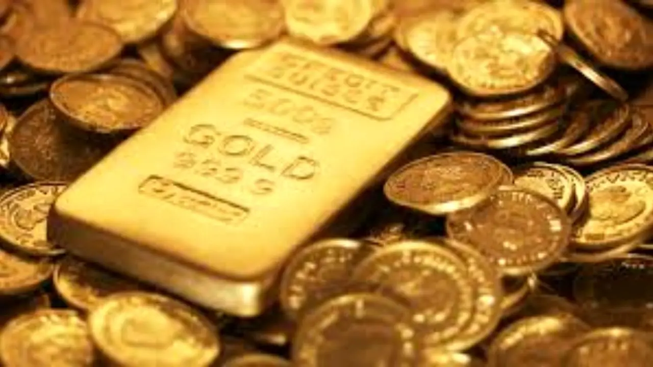 کاهش بهای طلا در بازارهای جهانی هم‌زمان با افزایش ارزش دلار
