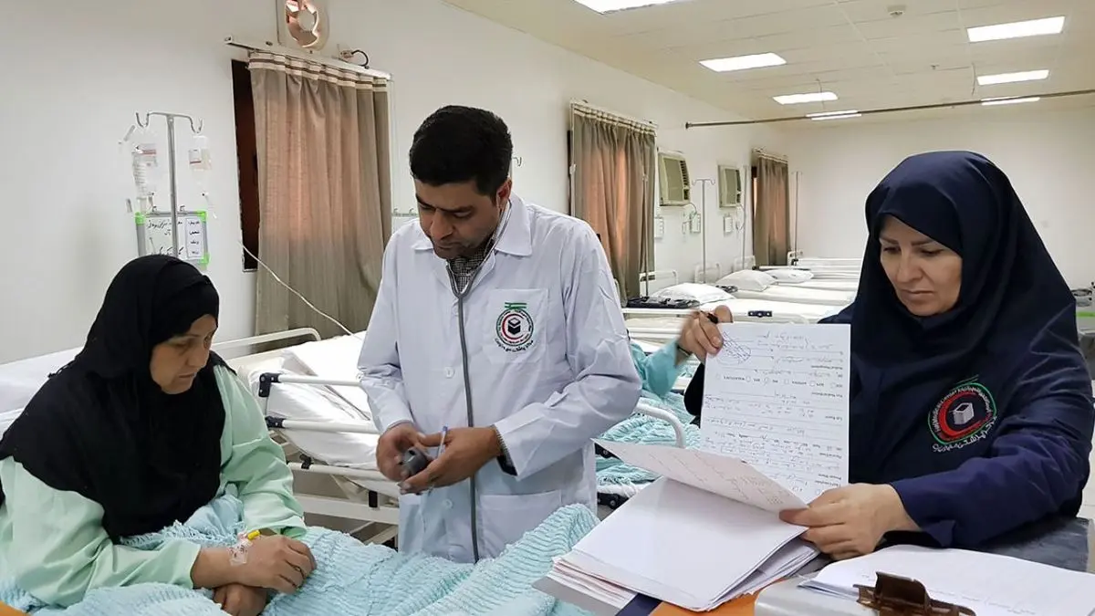 حجاج ایرانی از نوشیدن آب و مایعات دوری نکنند