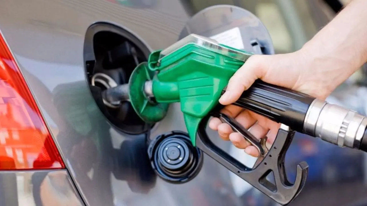 سران قوا با افزایش قیمت بنزین مخالف است