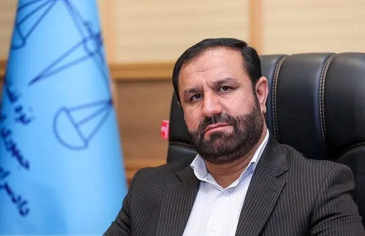 مسلح،سارقان،سريالي،قاطعانه