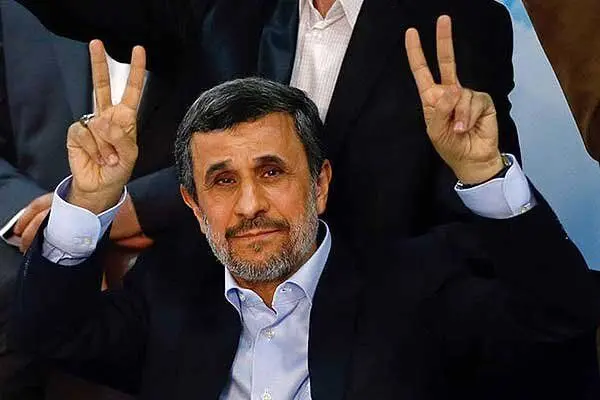 سوال «دنیای‌ اقتصاد»: احمدی‌نژاد کجاست؟