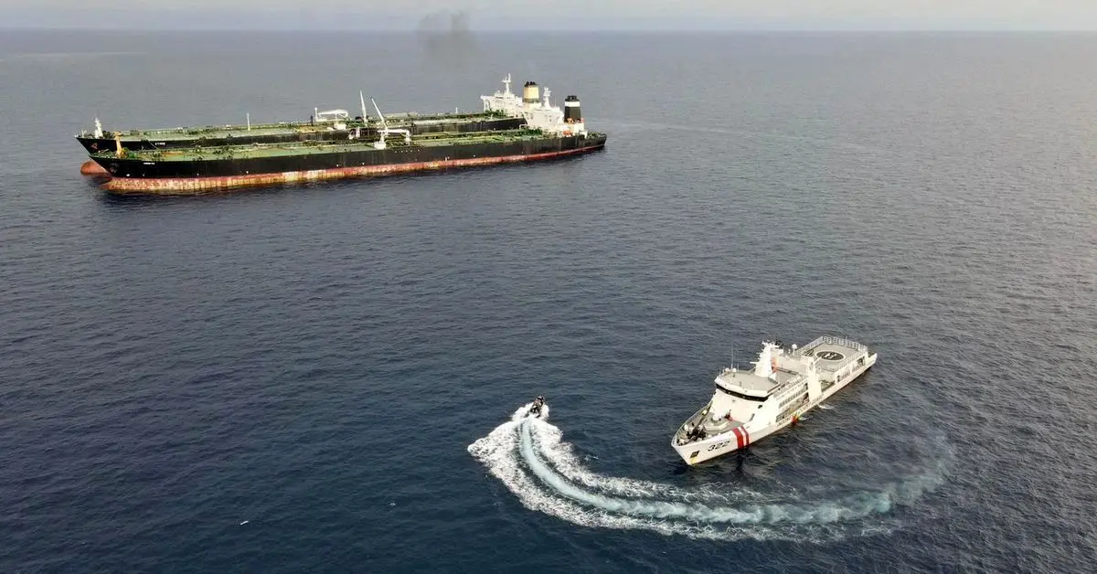 فوری| رویترز مدعی شد: توقیف یک نفتکش در دریای عمان توسط ایران