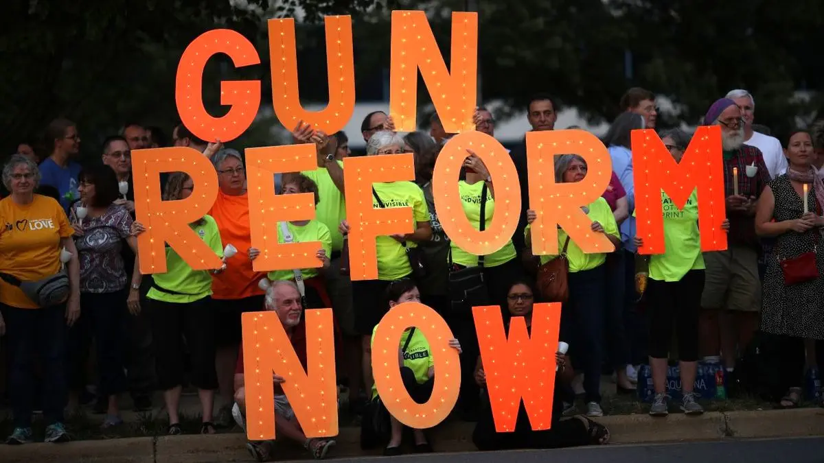 تجمع اعتراضی مخالفان حمل سلاح در ایالت کنتاکی + ویدئو