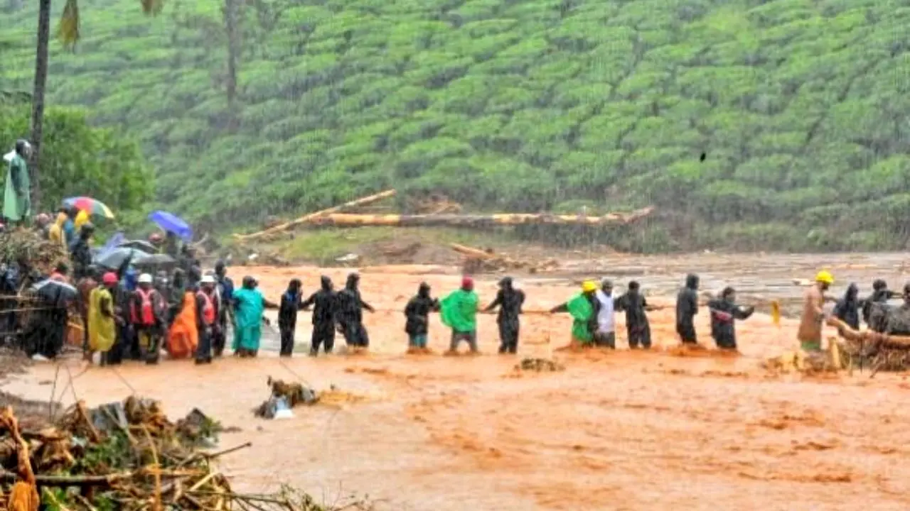 شمار قربانیان سیلاب‌های هند به 115 نفر افزایش یافت