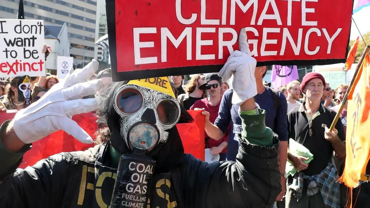 صدها معترض به تغییرات اقلیمی در استرالیا بازداشت شدند + ویدئو