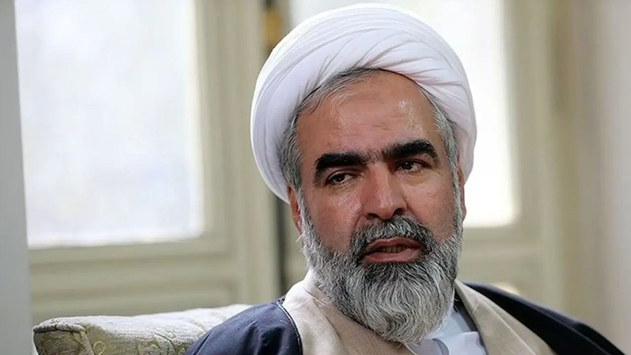 اختیارات آقای روحانی زیاد است/ کار‌های اقتصادی دست رئیس‌جمهور است/ اقدامات قوه قضاییه در مقابله با فساد مثبت بوده است