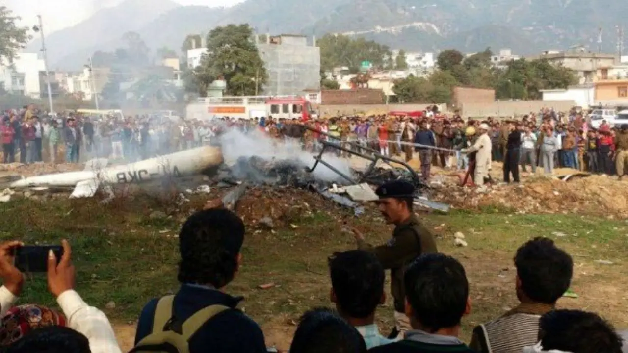 سقوط بالگرد در هند جان 3 نفر را گرفت