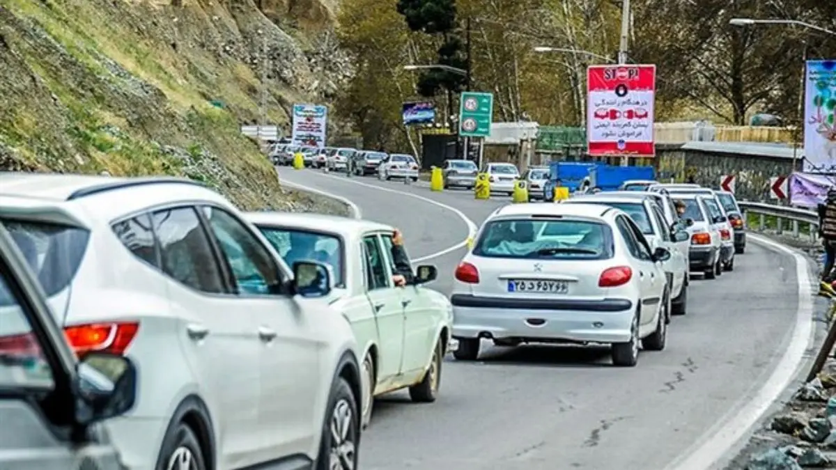 وضعیت ترافیکی راه‌های کشور/ ترافیک سنگین در جاده چالوس