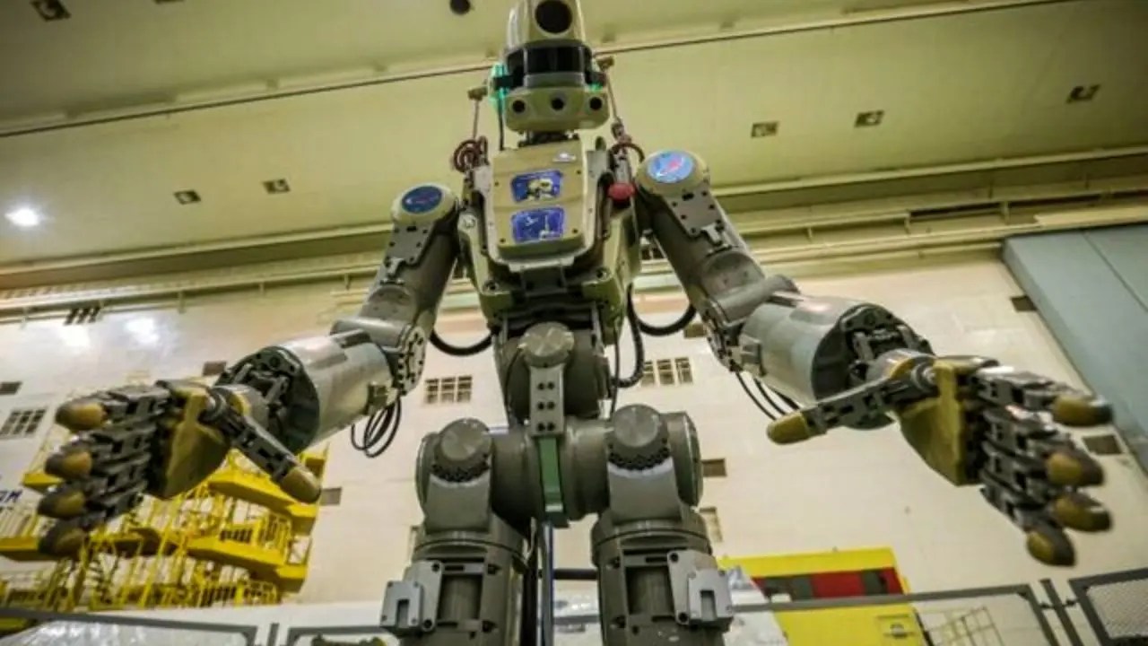 فضاپیمای سایوز همراه با یک ربات به فضا پرتاب شد