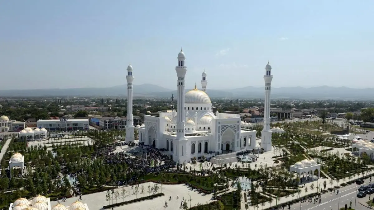 بزرگ‌ترین مسجد اروپا در چچن روسیه افتتاح شد + ویدئو