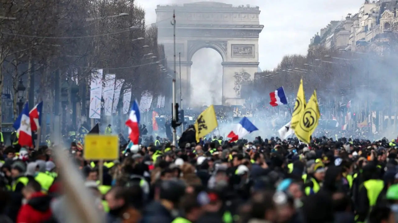 آغاز چهل و یکمین هفته اعتراضات مردم فرانسه همزمان با اجلاس جی 7