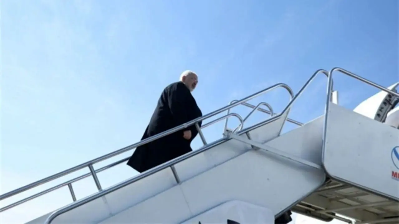 آغاز دور جدید سفرهای اروپایی ظریف/ وزیر امور خارجه تهران را به مقصد فلاند ترک کرد